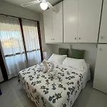 The Sun - With Pool Apartamento