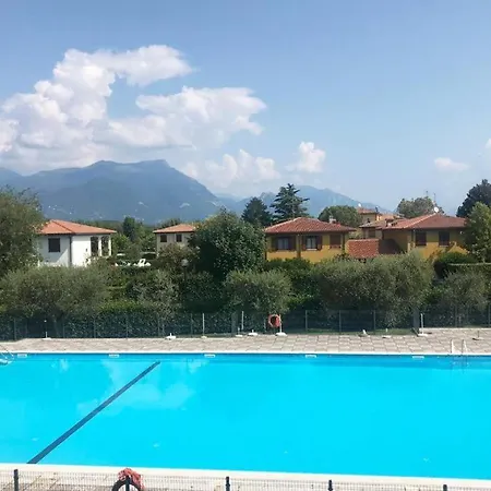 The Sun - With Pool Appartement *